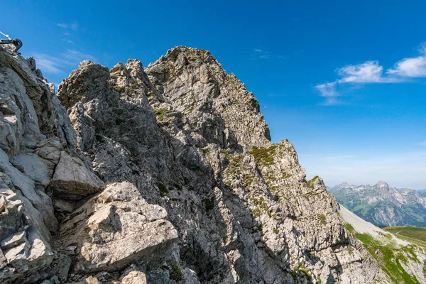 오스트리아 보르아를 베르크에 산맥에 바르트슈 근처에서 페라타에 오르는 — 스톡 사진
