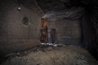 Constance Gölü yakınlarındaki Uberlingen ve Sipplingen yakınlarında fantastik mağaralar, mahzenler ve kaya mahzenleri