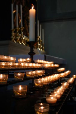Candlelights, tealights, church light inside clipart