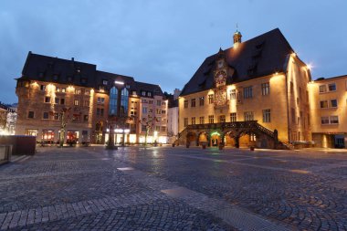 Heilbronn Eski Belediye Binası ve Pazar Meydanı