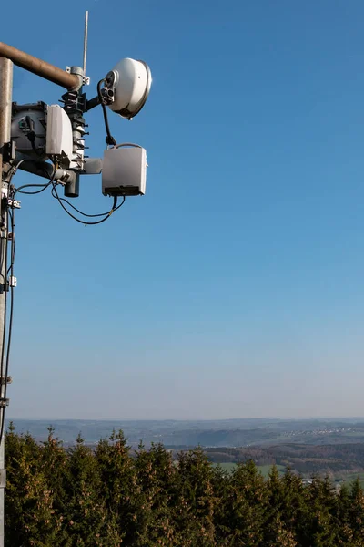 Radar plant for horizon communication