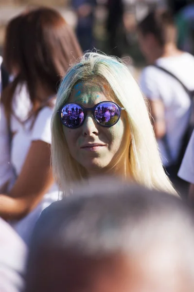Izmir Turkey October 2017 Portrait Blonde Woman Sunglasses Powder Paint — Stock Photo, Image
