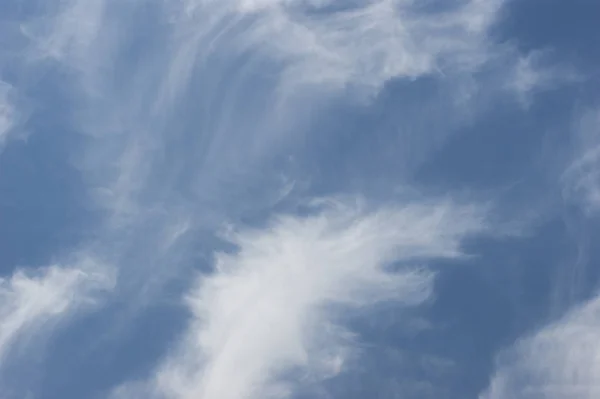 Stratus Floccus Nuvens Meio Dia Céu — Fotografia de Stock