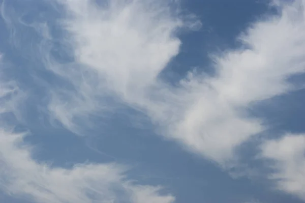 Stratus Floccus Clouds Середине Дня Небе — стоковое фото