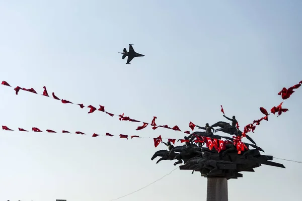 Izmir Turquia Setembro 2018 Árvore Republicana Com Bandeiras Poeple Com — Fotografia de Stock