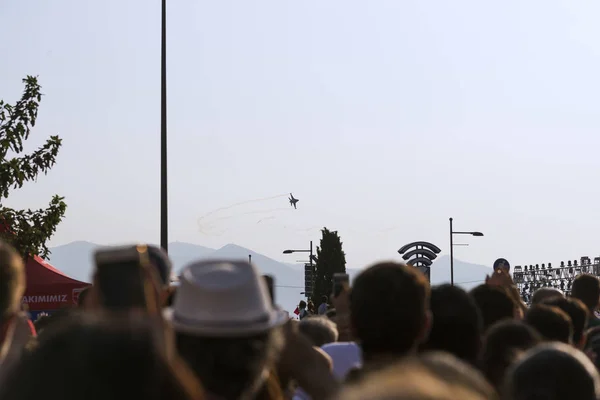 Izmir Turecko Září 2018 Republikán Strom Vlajkami Lidé Sólo Turk — Stock fotografie