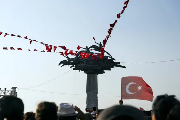 Izmir Turkije September 2018 Republikeinse Boom Met Vlaggen Mensen Met — Stockfoto
