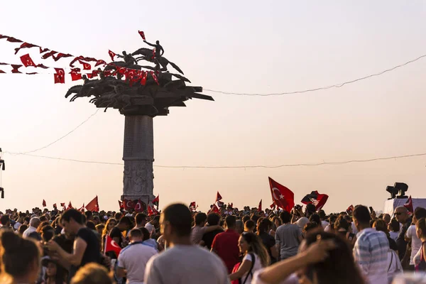 Izmir Turquia Setembro 2018 Árvore Republicana Com Bandeiras Poeple Com — Fotografia de Stock
