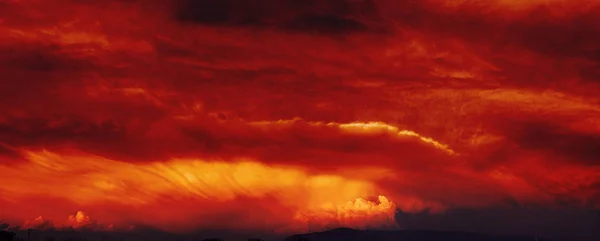 Panoramisch Hel Zoals Bewolkte Hemel Avond — Stockfoto