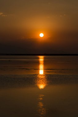 Deniz günbatımı manzara.