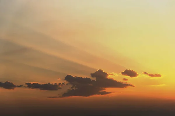 Wolken Sonnenuntergang Mit Sonnenstrahlen — Stockfoto