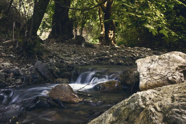 Потік Води Ізмірі Туреччина Kemalpasa — стокове фото