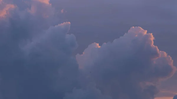 Хмари Типу Кумулус Заході Сонця Теплими Кольорами — стокове фото