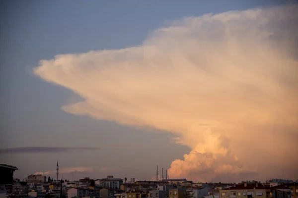 Interesante Forma Estratocumulus Tipo Nubes —  Fotos de Stock