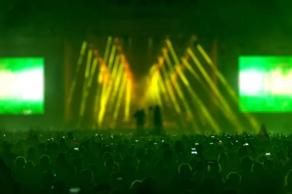 Concert Veld Drukke Mensen Podium Verlichting — Stockfoto