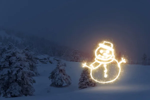 Sneeuwpop Lange Blootstelling Zoals Afbeelding Achtergrond Van Een Sneeuw Nachts — Stockfoto