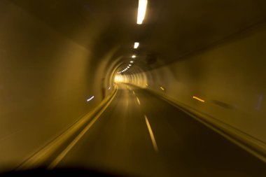 Bir tünel ile Yunanistan biraz uzun pozlama fotoğraf.