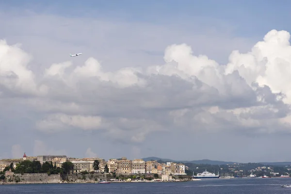 Corfu Görögország 2018 Június Korfu Görögország Felhők Felett Egy Utasszállító — Stock Fotó