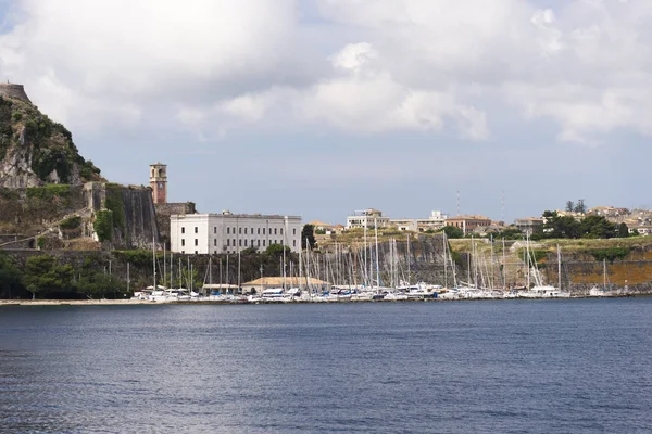 Korfu Adası Yunanistan Marina.