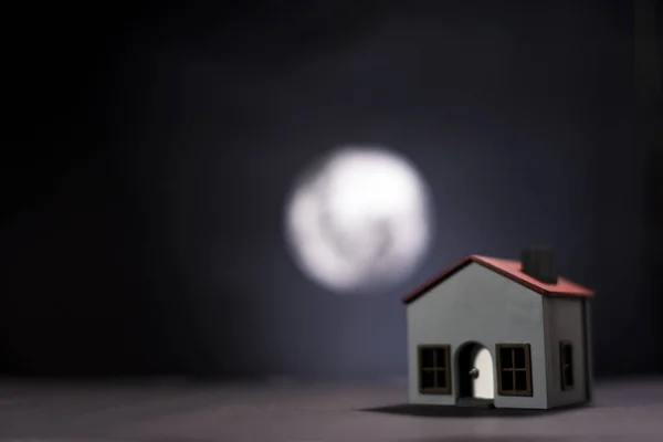 Modelo Casa Com Lua Cheia Noite — Fotografia de Stock