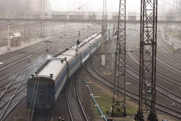 Kharkiv Ukrayna Aralık 2017 Sisli Günde Kharkiv Demiryolları — Stok fotoğraf