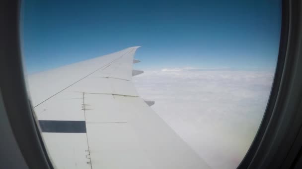 Uçaklar Penceresinden Bulutlar Kanat — Stok video