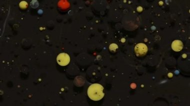 Akan arka plan soyut renkli akrilik boya. Renk kabarcıklar gibi gezegenler.