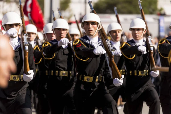 Turkish navy soldiers military walking. — Stock Photo, Image