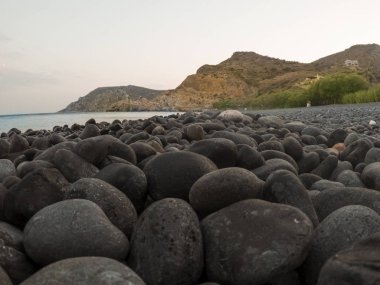 Yunanistan Chios Adası 'ndaki Mavra Volia Plajı.