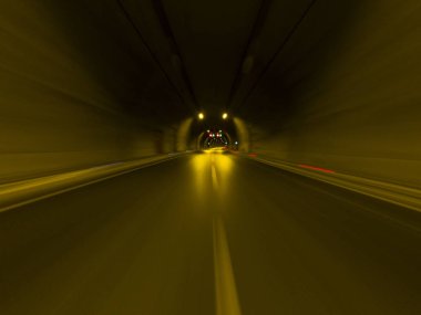 Tünelde Hız.