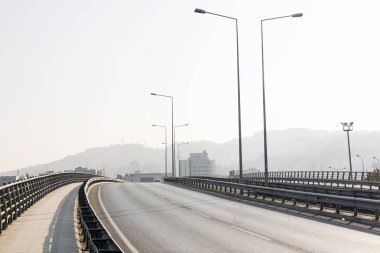Kentsel otoyol köprüsü