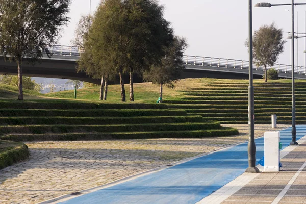 Escadas de grama em Izmir Konak . — Fotografia de Stock