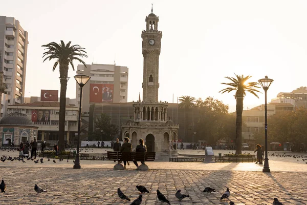 Clock tower and some people at Konak Square Izmir Turkey and in — Stock Photo, Image