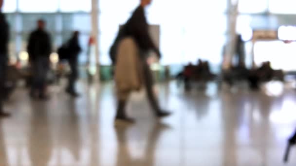 Gedeconcentreerde Silhouet Mensen Lopen Een Istanbul Ataturk Airport Ist Luchthaven — Stockvideo