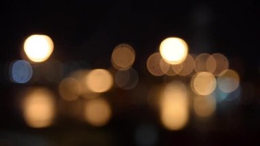 Gece ve havaalanında soyut bokeh arka plan görüntüleri.