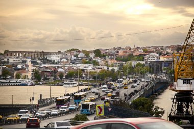 İstanbul Türkiye'den manzara. Eminönü köprüsü dahil.