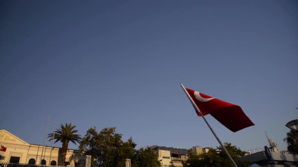 Wawing Bandera Turca Izmir Turquía Frente Casa Del Gobierno — Vídeos de Stock
