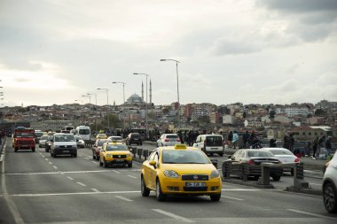 İstanbul Türkiye'den manzara. Eminönü köprüsü dahil.