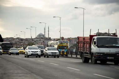 İstanbul Türkiye'den manzara. Eminönü köprüsü dahil.