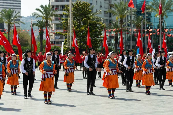 Feierlichkeiten zum Gedenken an Mustafa Kemal Atatur am 19. Mai 2019 — Stockfoto