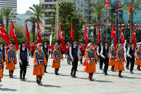 Feierlichkeiten zum Gedenken an Mustafa Kemal Atatur am 19. Mai 2019 — Stockfoto