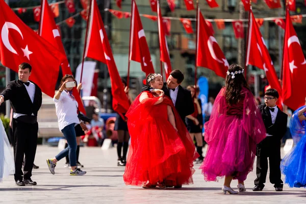 19 Mayıs 2019 Mustafa Kemal Atatur'un Anısına Yapılan Kutlamalar — Stok fotoğraf