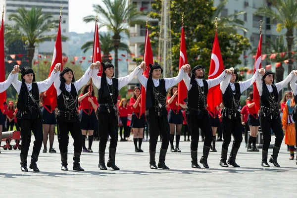 Feierlichkeiten zum Gedenken an Mustafa Kemal Atatur am 19. Mai 2019 — Stockfoto