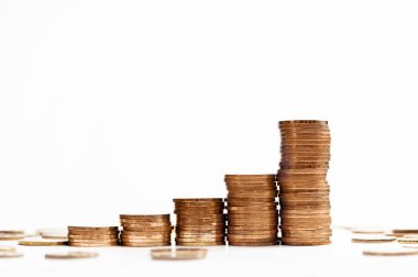 Beyaz arkaplanda bozuk para grafiği.