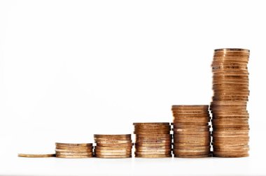 Beyaz arkaplanda bozuk para grafiği.