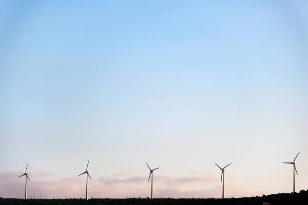 Silueta Cinco Molinos Viento Atardecer —  Fotos de Stock