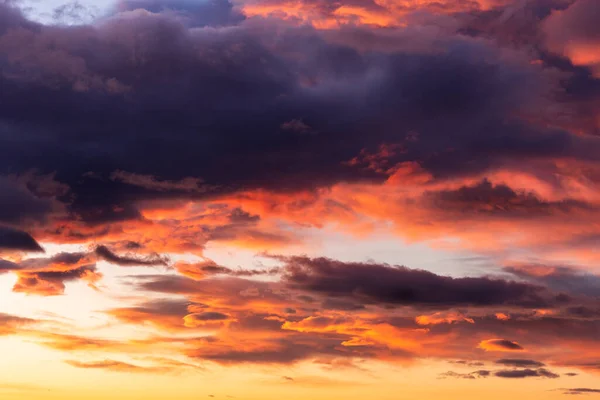 Cielo Nublado Malhumorado Con Hermosos Colores Madrugada Antes Del Amanecer —  Fotos de Stock