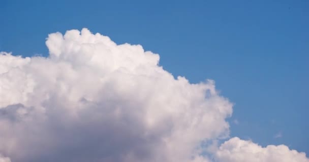 Cielo Nublado Lapso Tiempo Imágenes Sobre Fondo Cielo Azul Día — Vídeos de Stock