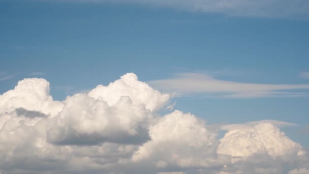 Cielo Nublado Lapso Tiempo Imágenes Sobre Fondo Cielo Azul Día — Vídeos de Stock