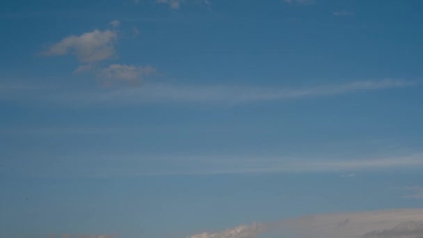 Cielo Nublado Lapso Tiempo Imágenes Sobre Fondo Cielo Azul Día — Vídeos de Stock